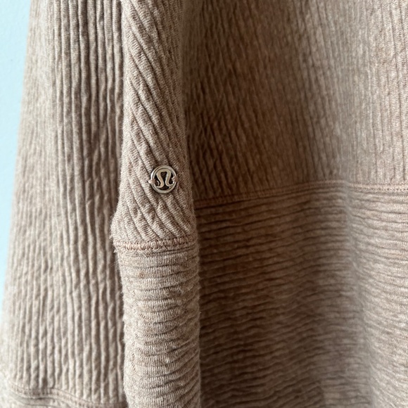 Lululemon Retreat Yourself Pullover - Picture 4 of 5